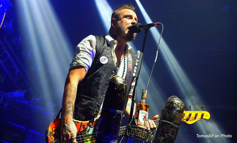 Rybičky 48 slavili sedmnáctiny v Lucerně. Vzpomínali na své začátky a zvali do O2 areny