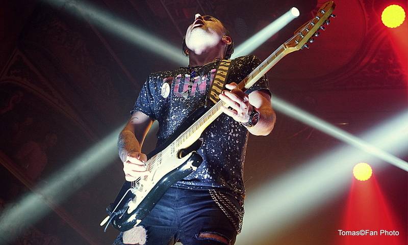 Rybičky 48 slavili sedmnáctiny v Lucerně. Vzpomínali na své začátky a zvali do O2 areny