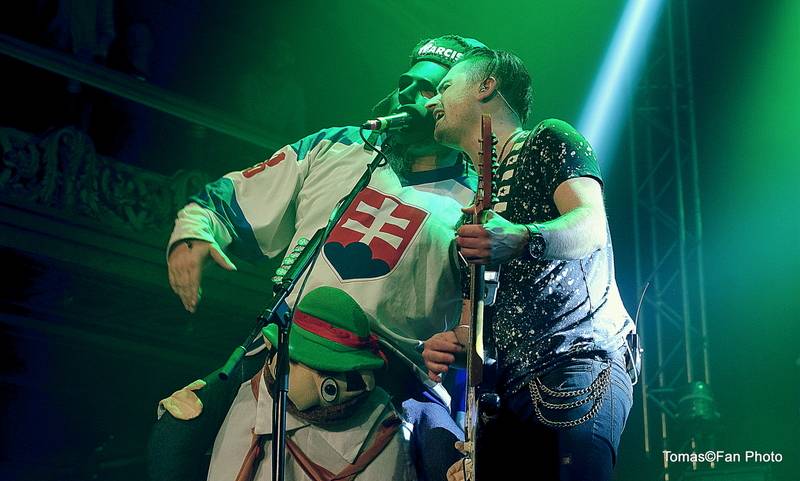 Rybičky 48 slavili sedmnáctiny v Lucerně. Vzpomínali na své začátky a zvali do O2 areny