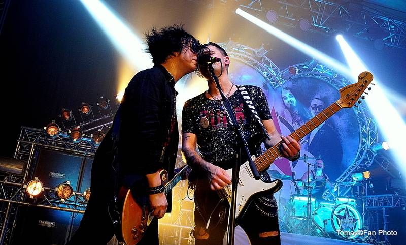 Rybičky 48 slavili sedmnáctiny v Lucerně. Vzpomínali na své začátky a zvali do O2 areny