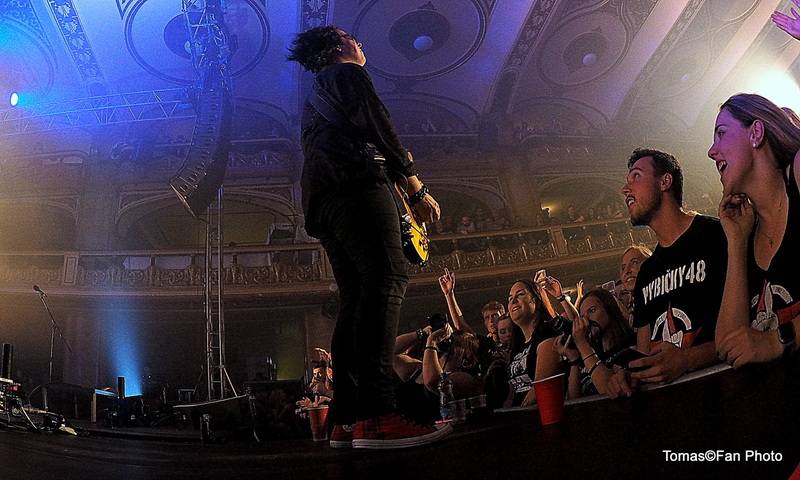 Rybičky 48 slavili sedmnáctiny v Lucerně. Vzpomínali na své začátky a zvali do O2 areny