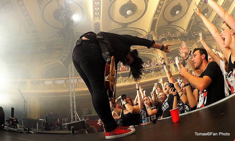 Rybičky 48 slavili sedmnáctiny v Lucerně. Vzpomínali na své začátky a zvali do O2 areny