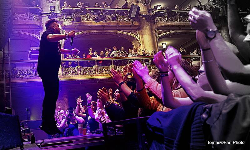 Rybičky 48 slavili sedmnáctiny v Lucerně. Vzpomínali na své začátky a zvali do O2 areny