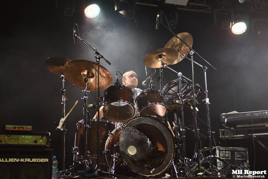 Olympic zazářil v Plzni, s Petrem Jandou si lidé zpívali hit za hitem