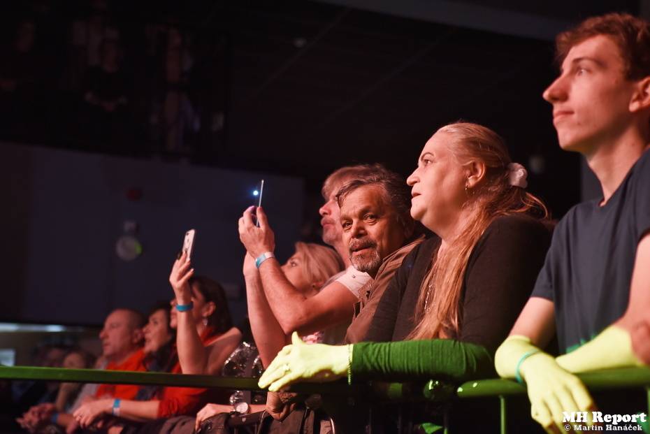 Olympic zazářil v Plzni, s Petrem Jandou si lidé zpívali hit za hitem