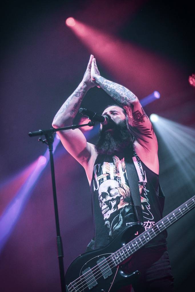 Skillet přivezli do Prahy svou energickou show