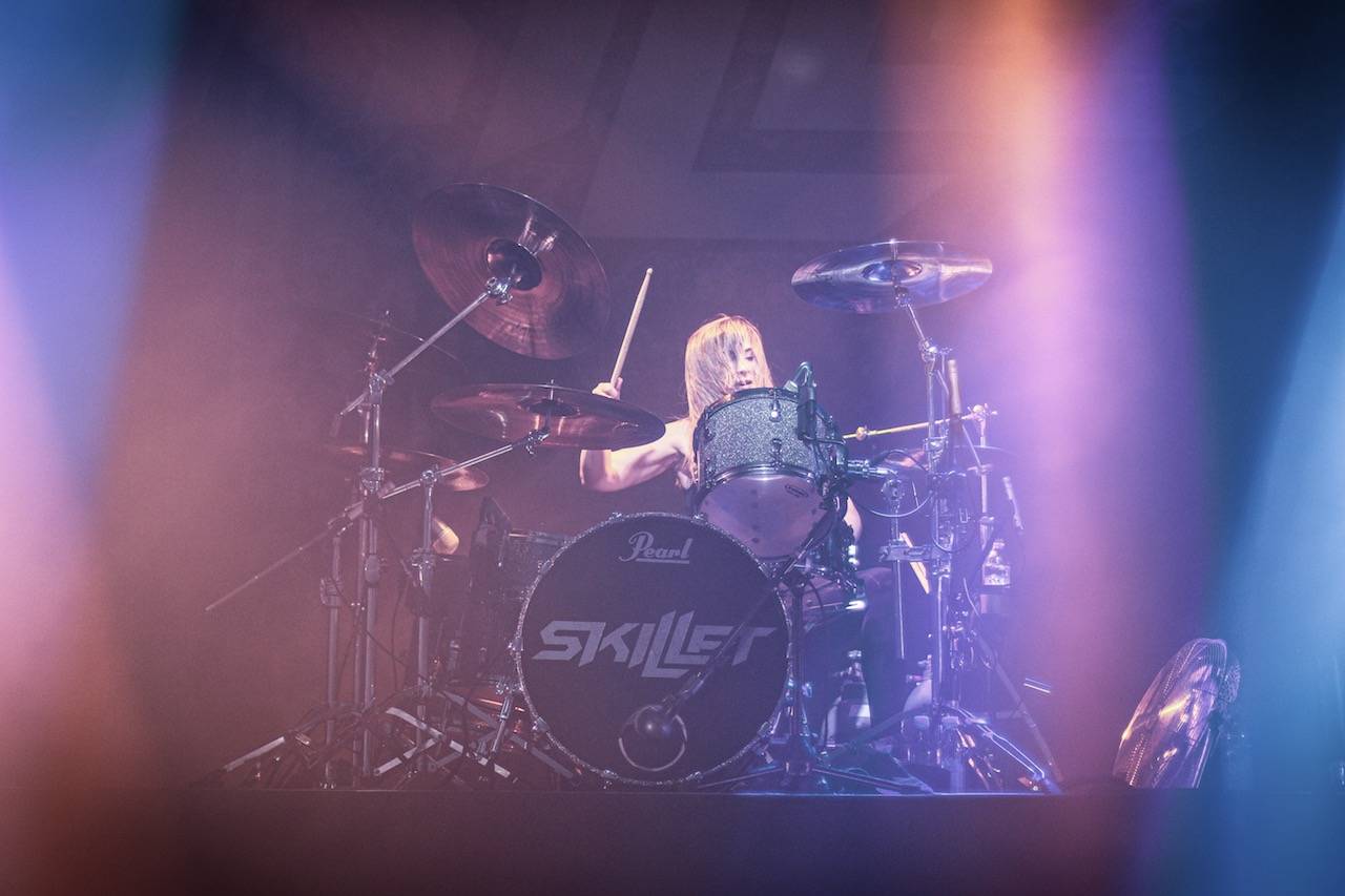 Skillet přivezli do Prahy svou energickou show