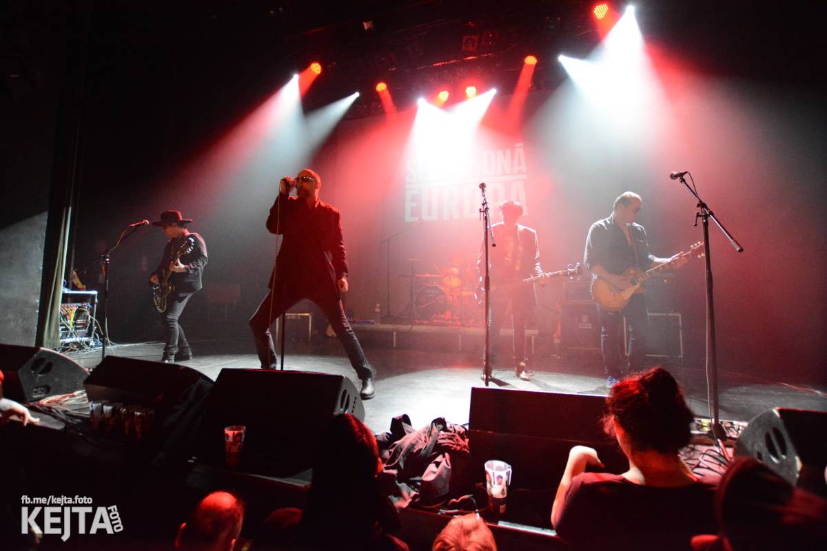 Třicet let punkové Slobodné Európy: V Akropoli gratulovali členové SPS nebo Plexis