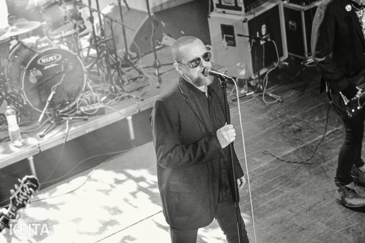 Třicet let punkové Slobodné Európy: V Akropoli gratulovali členové SPS nebo Plexis