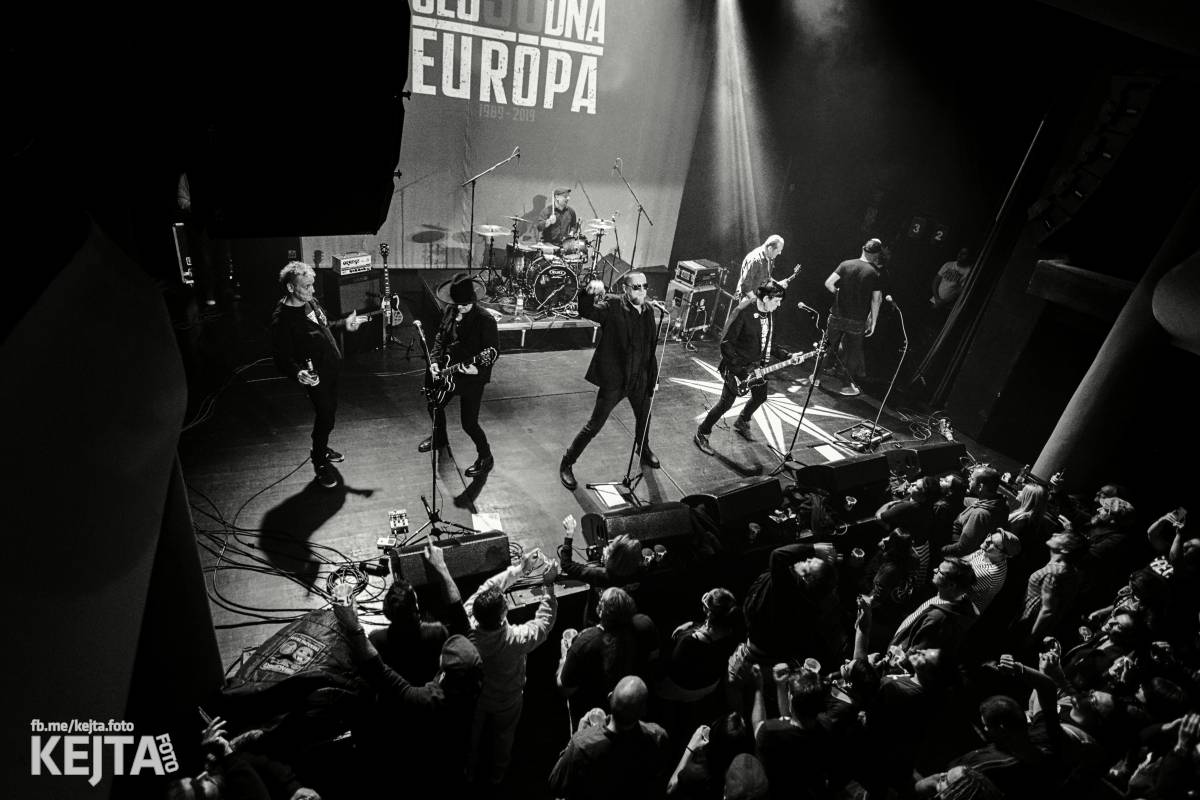 Třicet let punkové Slobodné Európy: V Akropoli gratulovali členové SPS nebo Plexis