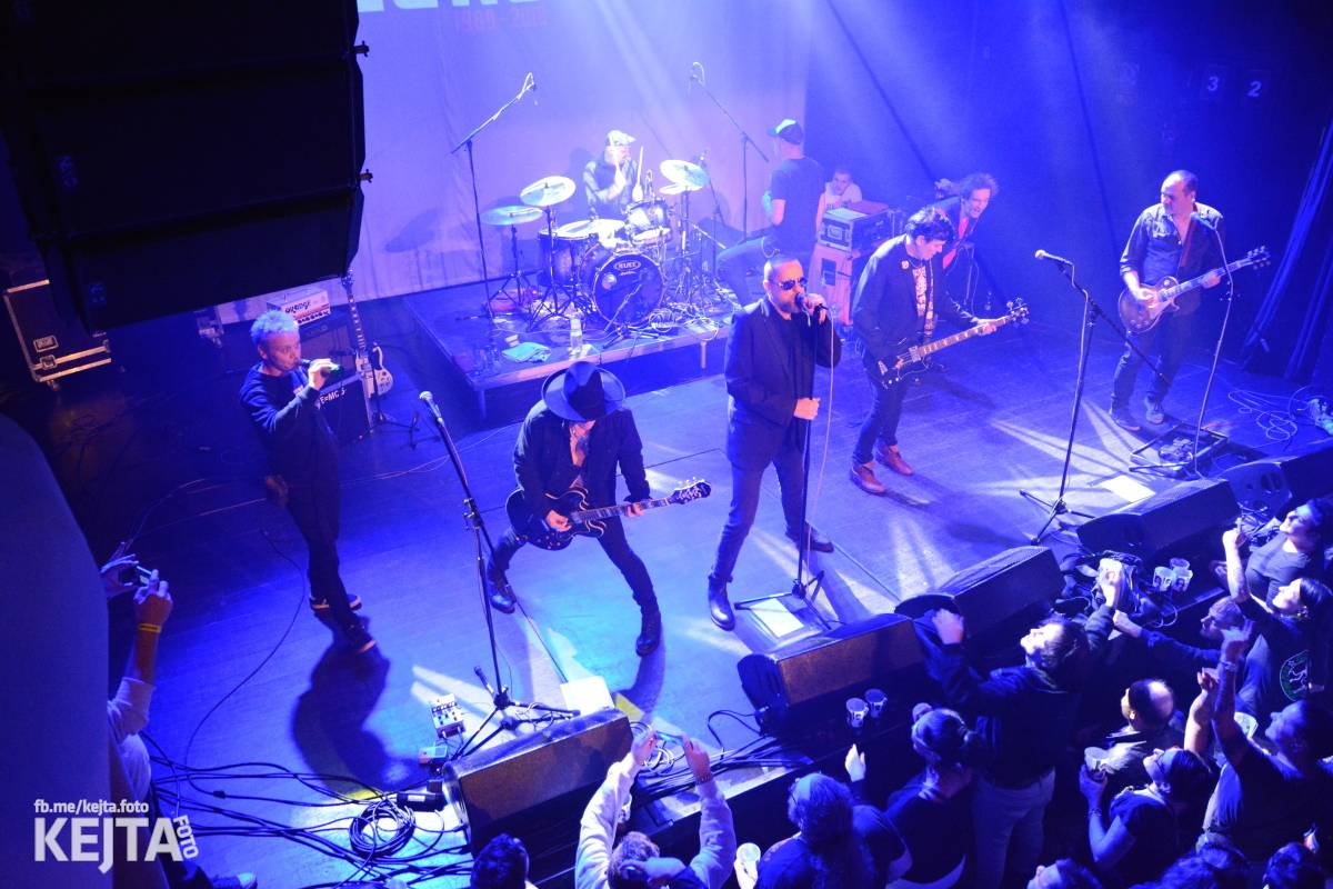 Třicet let punkové Slobodné Európy: V Akropoli gratulovali členové SPS nebo Plexis