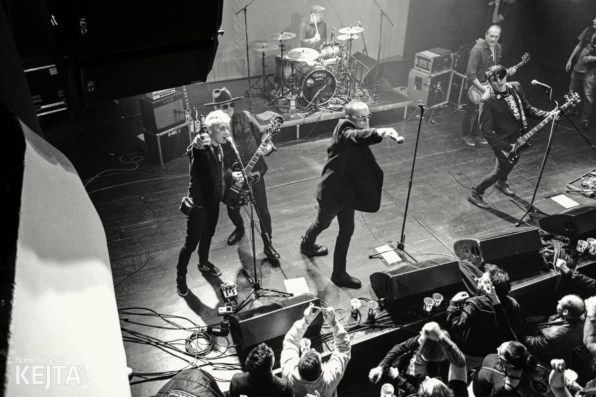 Třicet let punkové Slobodné Európy: V Akropoli gratulovali členové SPS nebo Plexis