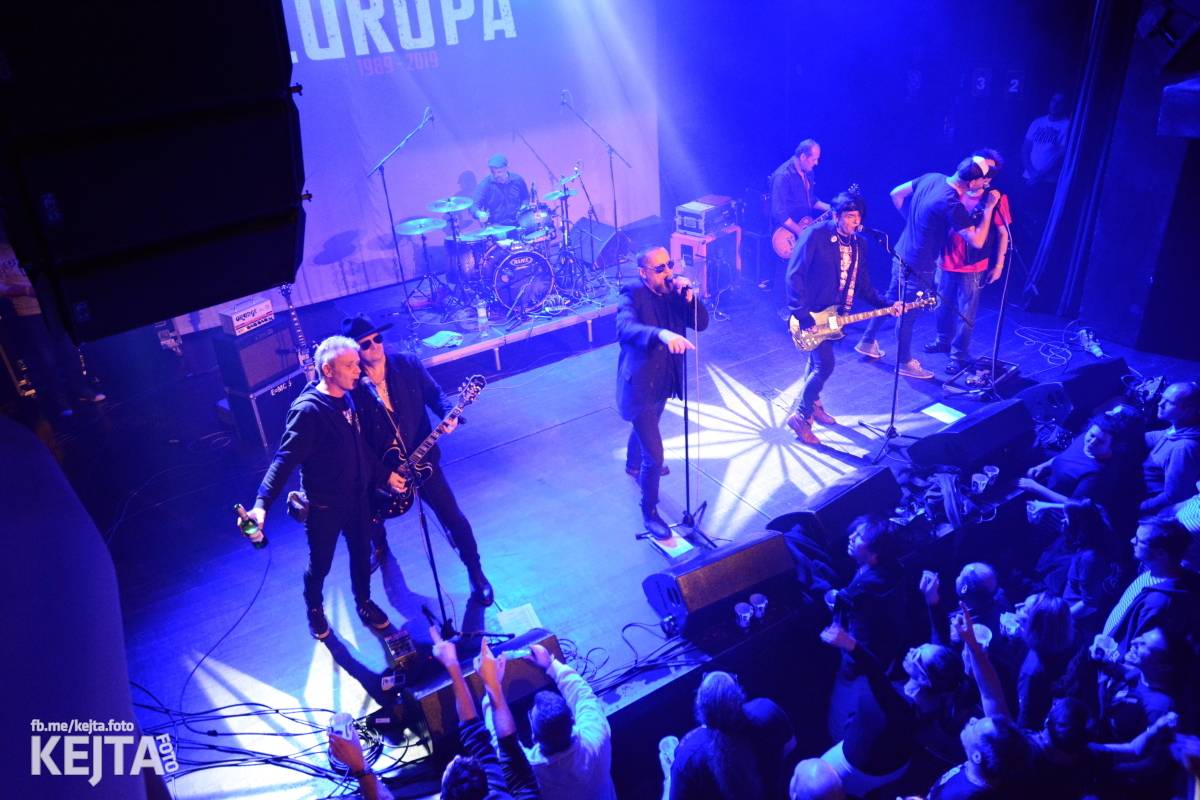 Třicet let punkové Slobodné Európy: V Akropoli gratulovali členové SPS nebo Plexis