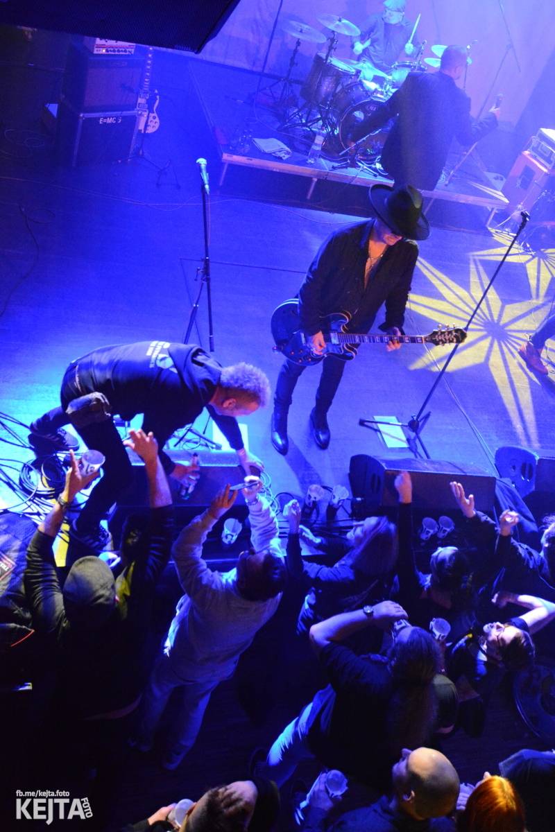 Třicet let punkové Slobodné Európy: V Akropoli gratulovali členové SPS nebo Plexis