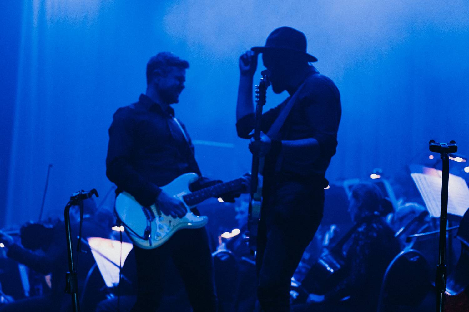 Ewa Farna v O2 universu dojímala i rozesmívala, za zády měla Karlovarský symfonický orchestr