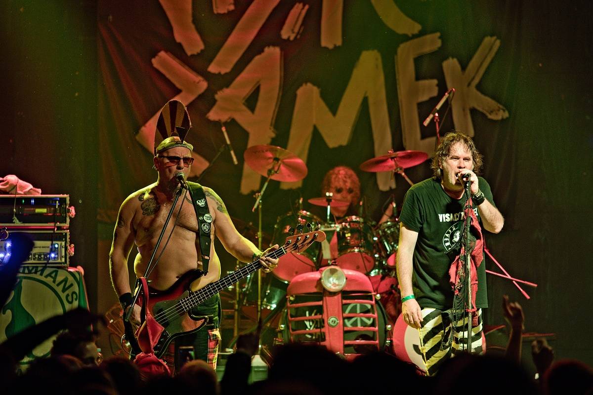 Visací zámek slavil v Českých Budějovicích 37 let. Gratulovali Znouzectnost i striptérka