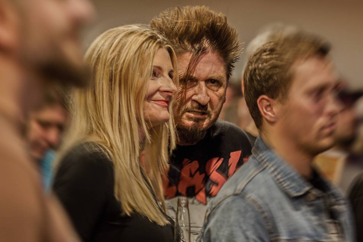 Visací zámek slavil v Českých Budějovicích 37 let. Gratulovali Znouzectnost i striptérka