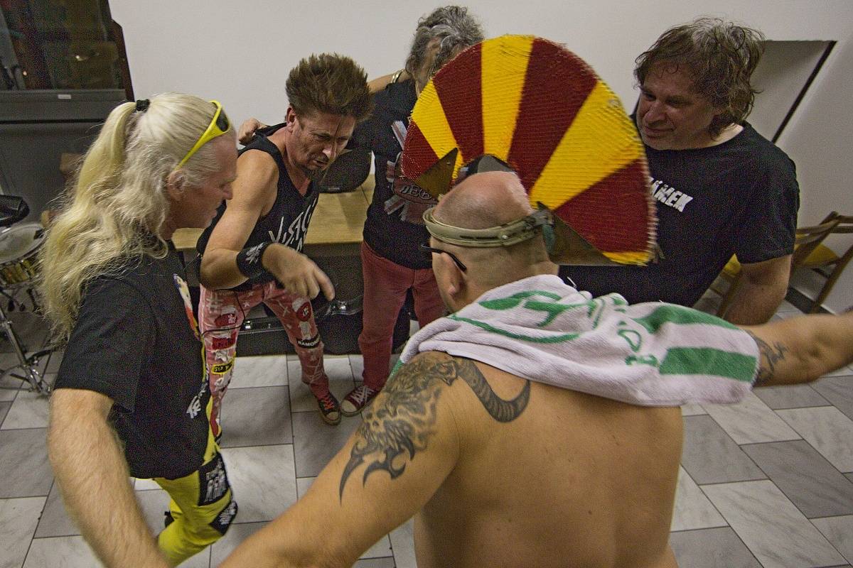 Visací zámek slavil v Českých Budějovicích 37 let. Gratulovali Znouzectnost i striptérka