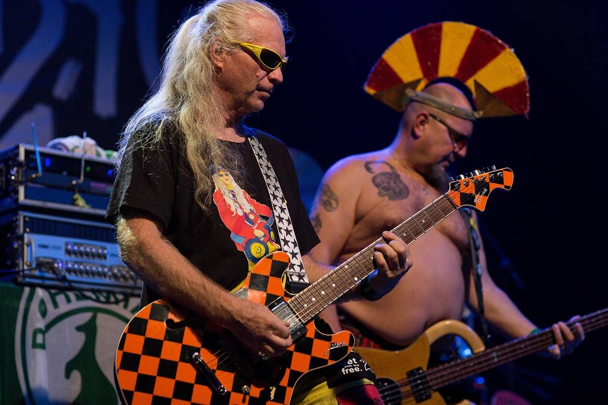 Visací zámek slavil v Českých Budějovicích 37 let. Gratulovali Znouzectnost i striptérka