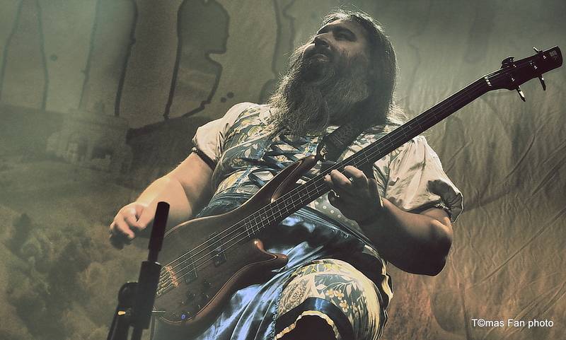 Dymytry Revolter tour se pomalu chýlí k závěru, v brněnské hale Vodova na diváky šlehaly tisíce plamenů