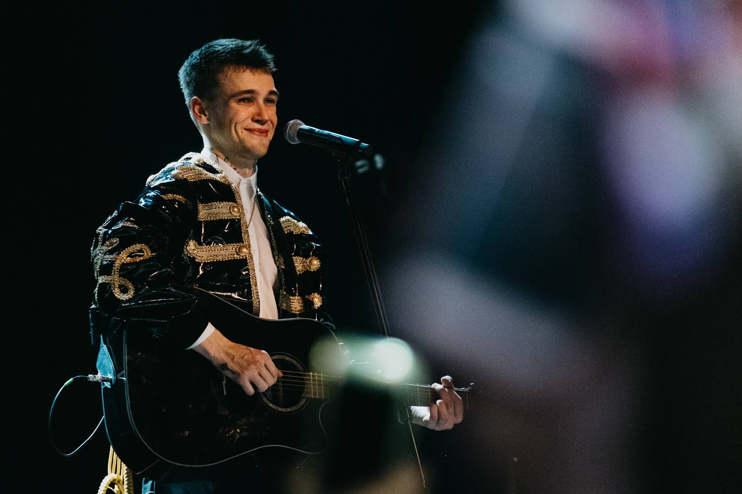 Mikolase Josefa v Roxy nechtěly fanynky pustit z pódia