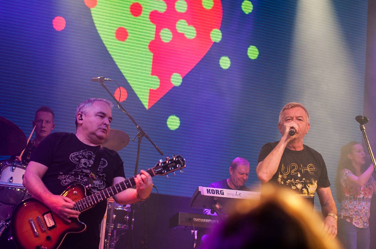 Mňága a Žďorp pokřtila Třecí plochy v Lucerna Music Baru