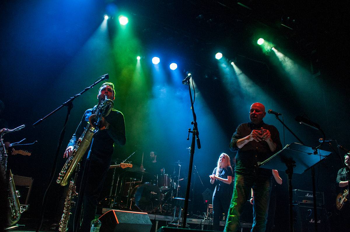 Michal Ambrož & Hudba Praha rozezpívali Akropoli. Přišel i David Koller, nechyběly vzpomínky na Havla