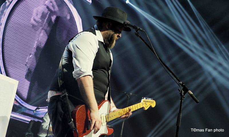 Největší koncert v dějinách fixího lidu. Vypsaná Fixa se ve Foru Karlín pořádně rozepsala