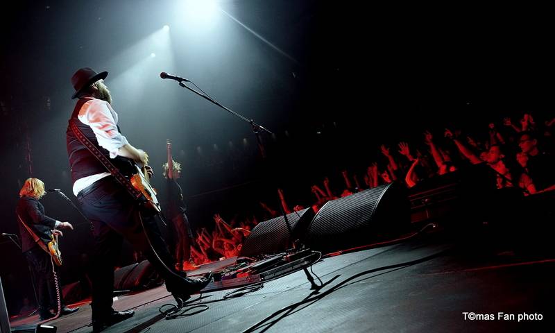 Největší koncert v dějinách fixího lidu. Vypsaná Fixa se ve Foru Karlín pořádně rozepsala