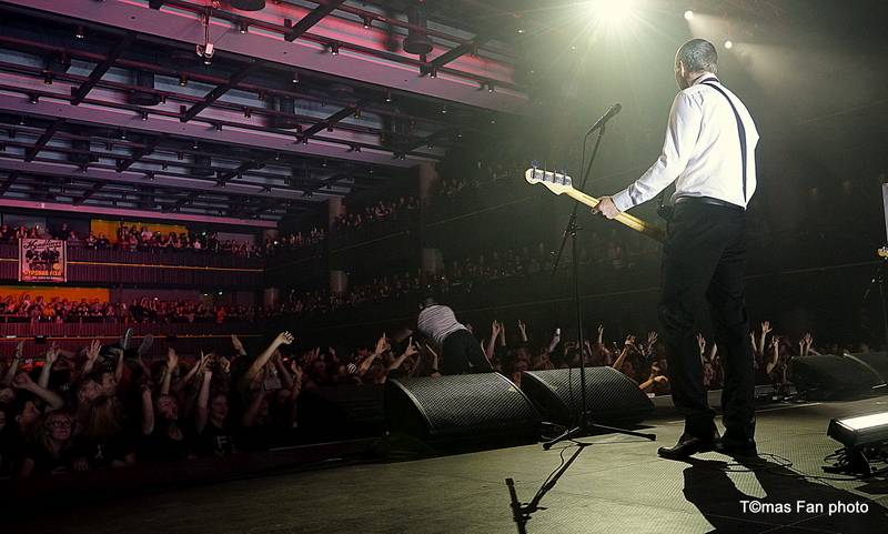 Největší koncert v dějinách fixího lidu. Vypsaná Fixa se ve Foru Karlín pořádně rozepsala