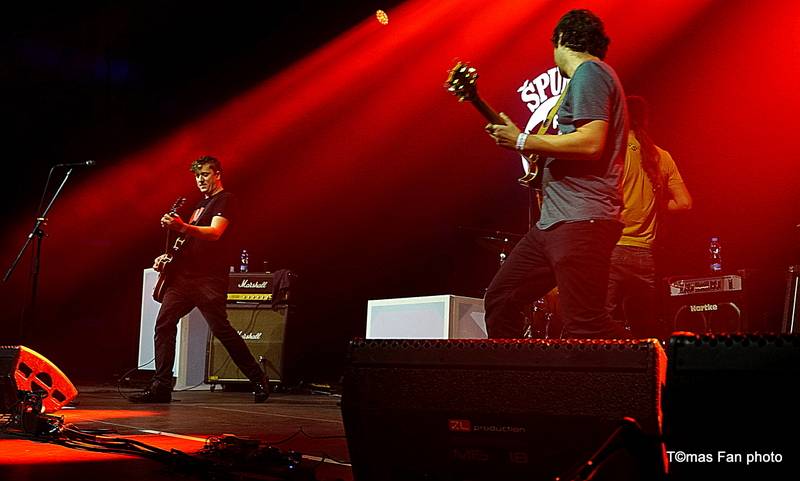 Největší koncert v dějinách fixího lidu. Vypsaná Fixa se ve Foru Karlín pořádně rozepsala