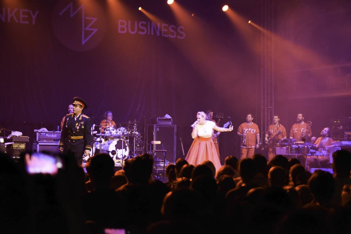 Monkey Business roztančili Lucernu s Přísliby východního funku