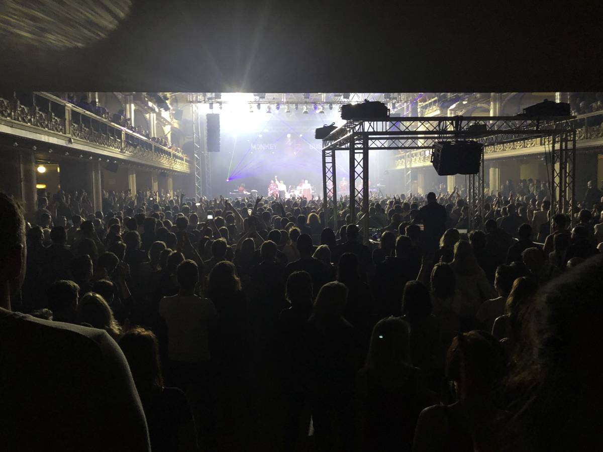 Monkey Business roztančili Lucernu s Přísliby východního funku