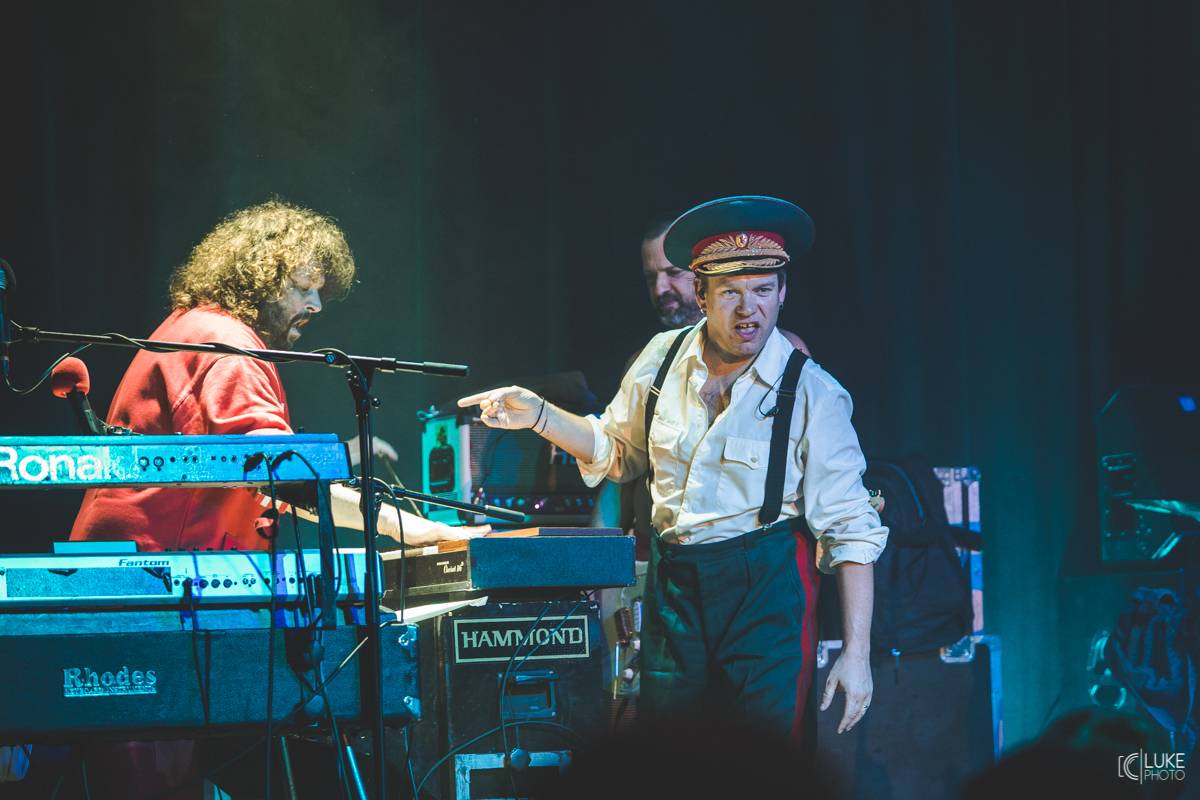 Monkey Business dorazili s Přísliby východního funku i do Brna. V klubu Fléda rozpoutali energickou show 