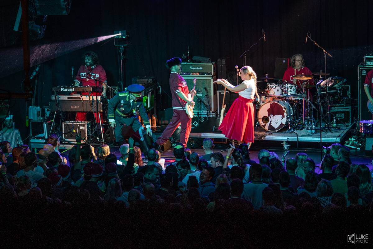 Monkey Business dorazili s Přísliby východního funku i do Brna. V klubu Fléda rozpoutali energickou show 