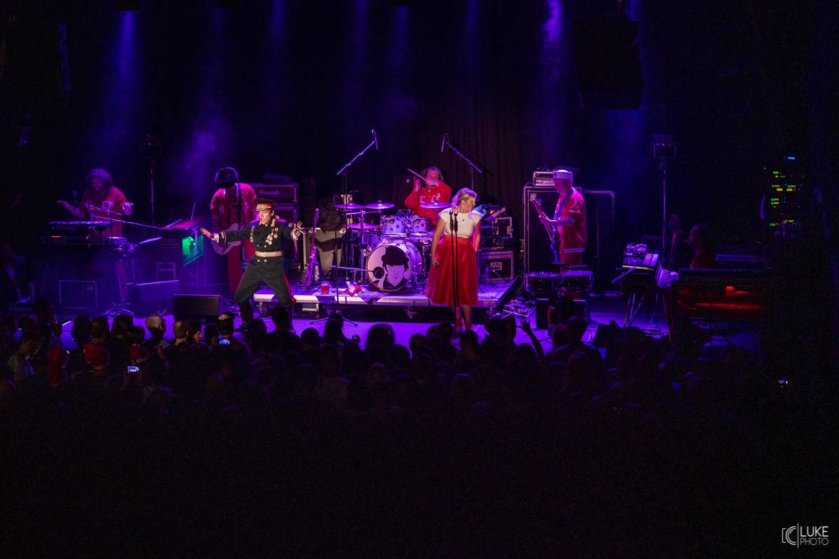 Monkey Business dorazili s Přísliby východního funku i do Brna. V klubu Fléda rozpoutali energickou show 