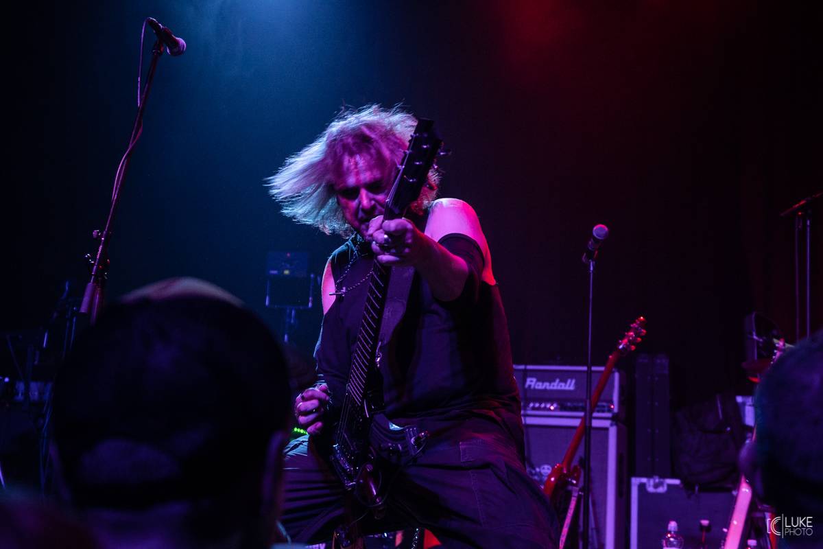 Monkey Business dorazili s Přísliby východního funku i do Brna. V klubu Fléda rozpoutali energickou show 