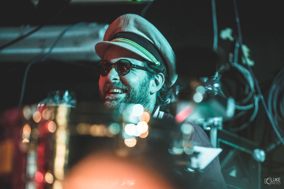 Monkey Business dorazili s Přísliby východního funku i do Brna. V klubu Fléda rozpoutali energickou show 