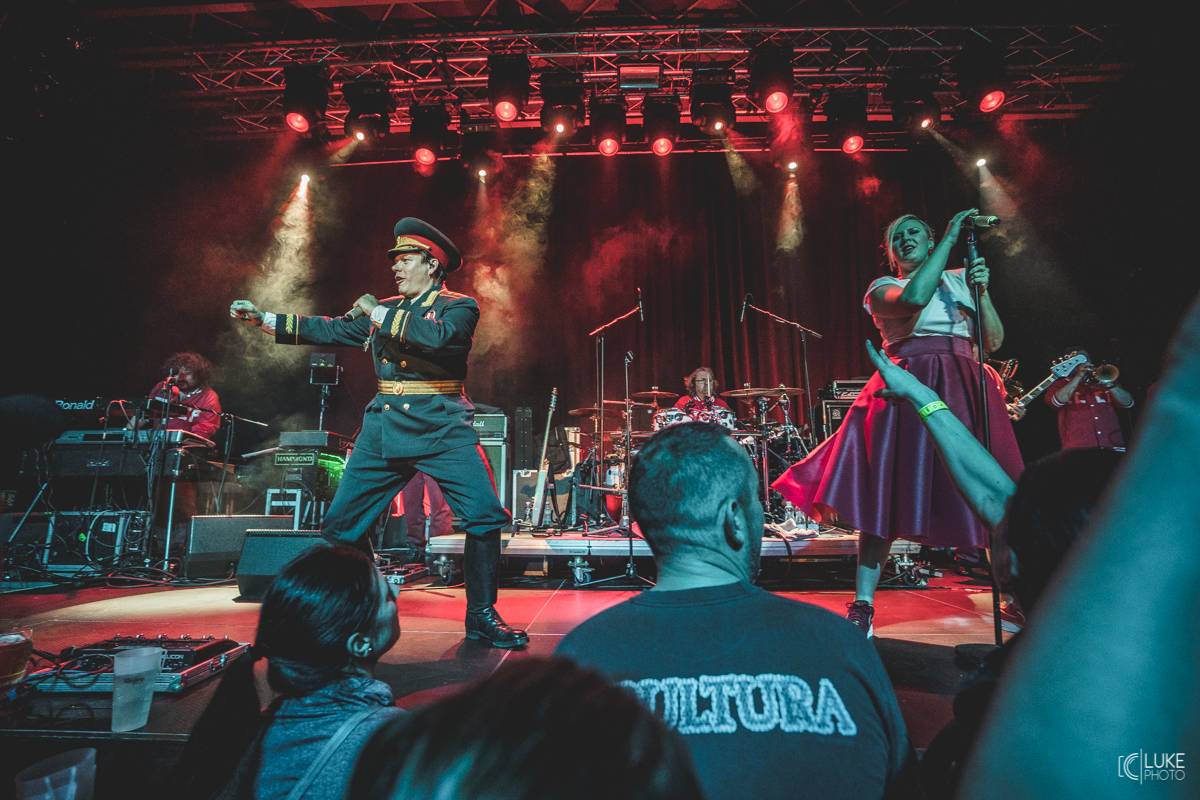 Monkey Business dorazili s Přísliby východního funku i do Brna. V klubu Fléda rozpoutali energickou show 