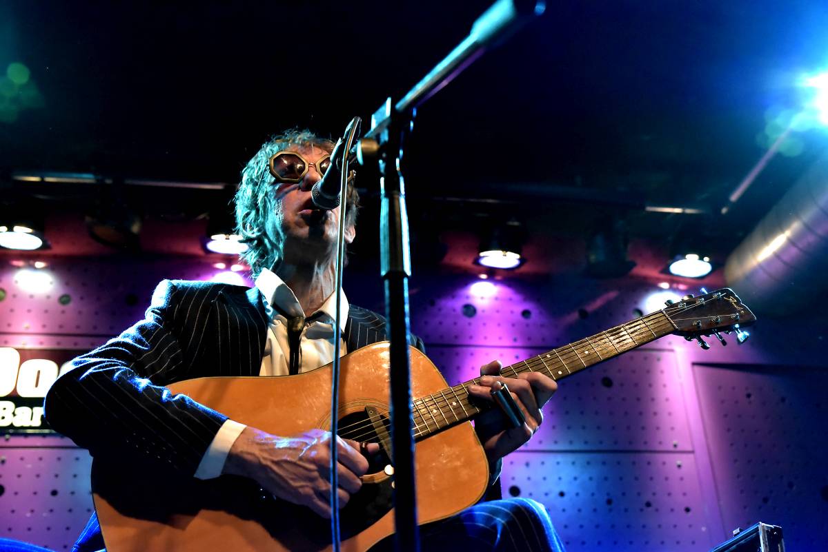 Virtuóz Justin Lavash rozdával radost v pražském Jazz Docku