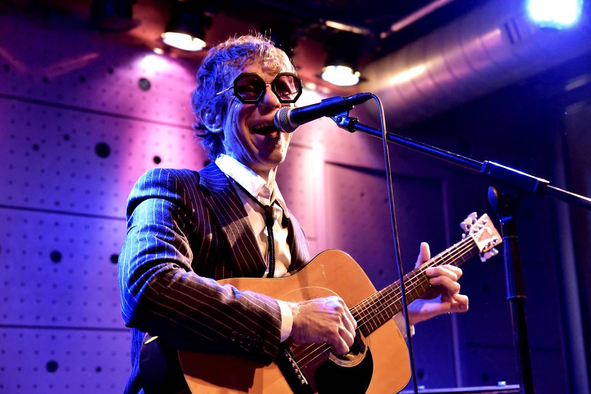 Virtuóz Justin Lavash rozdával radost v pražském Jazz Docku