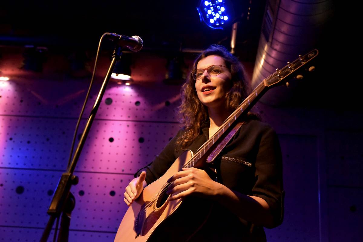 Virtuóz Justin Lavash rozdával radost v pražském Jazz Docku