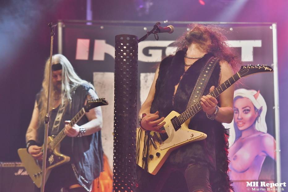 Vánoční metalový večírek v plzeňské Šeříkovce: vystoupili Ingott, Excalibur a Storm