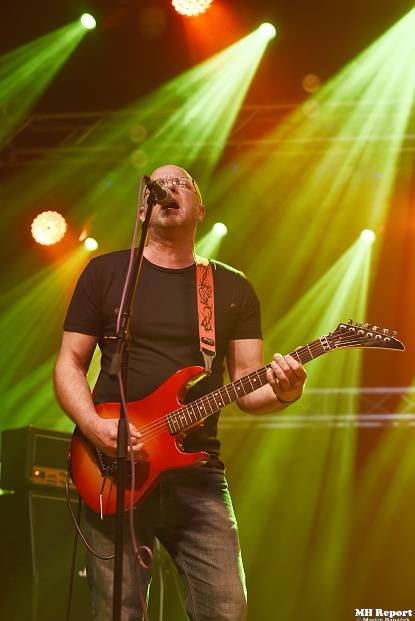 Vánoční metalový večírek v plzeňské Šeříkovce: vystoupili Ingott, Excalibur a Storm