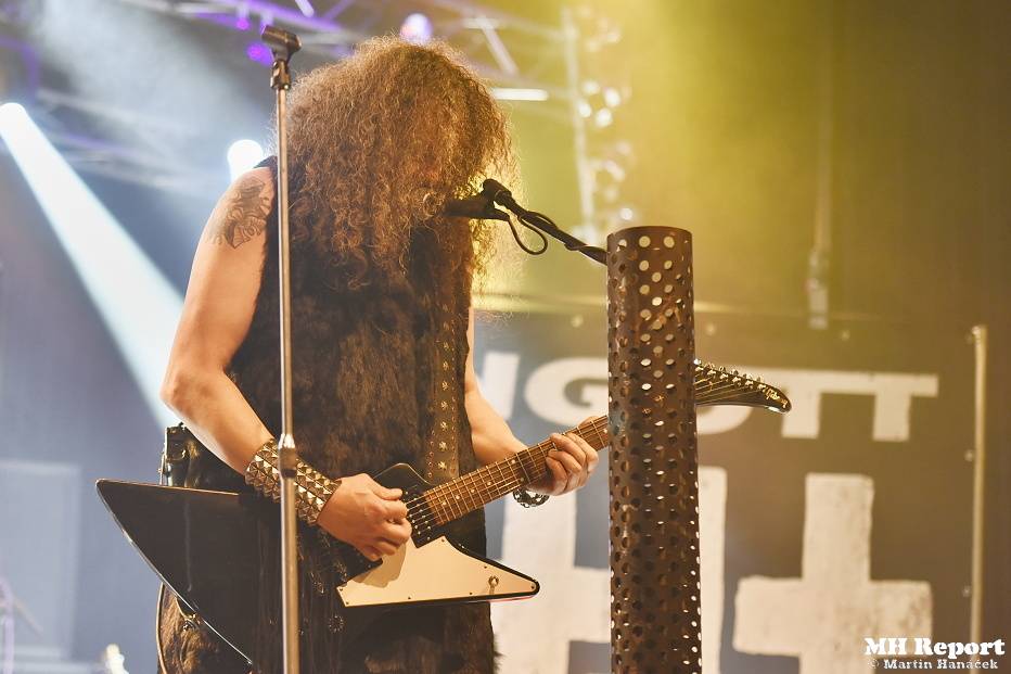 Vánoční metalový večírek v plzeňské Šeříkovce: vystoupili Ingott, Excalibur a Storm