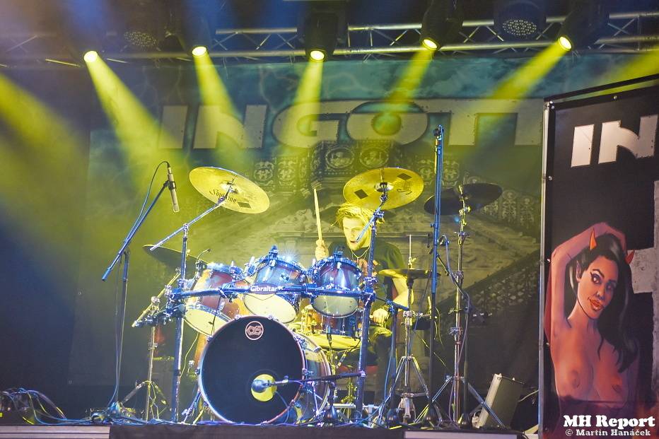 Vánoční metalový večírek v plzeňské Šeříkovce: vystoupili Ingott, Excalibur a Storm