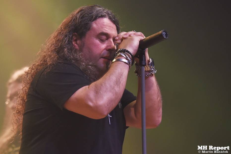 Vánoční metalový večírek v plzeňské Šeříkovce: vystoupili Ingott, Excalibur a Storm