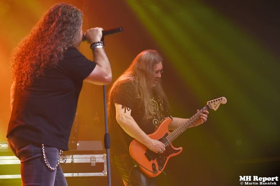 Vánoční metalový večírek v plzeňské Šeříkovce: vystoupili Ingott, Excalibur a Storm