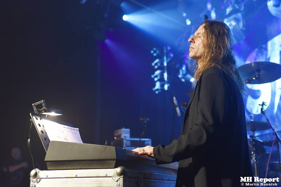 Vánoční metalový večírek v plzeňské Šeříkovce: vystoupili Ingott, Excalibur a Storm