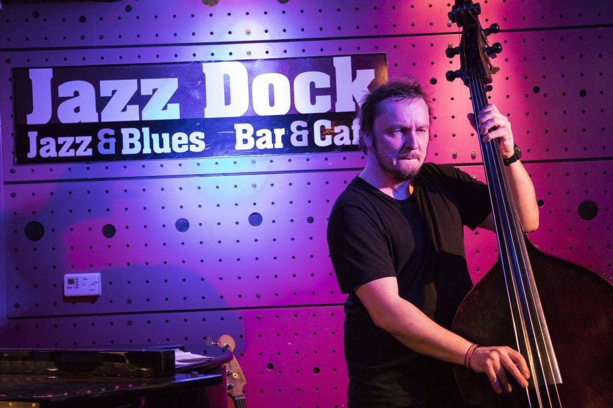 Xavier Baumaxa rozhoupal vyprodaný Jazz Dock na vlnách svých písní